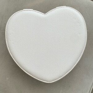 💓 Hard Case Zip Travel Case Heart Shaped Soft Pink